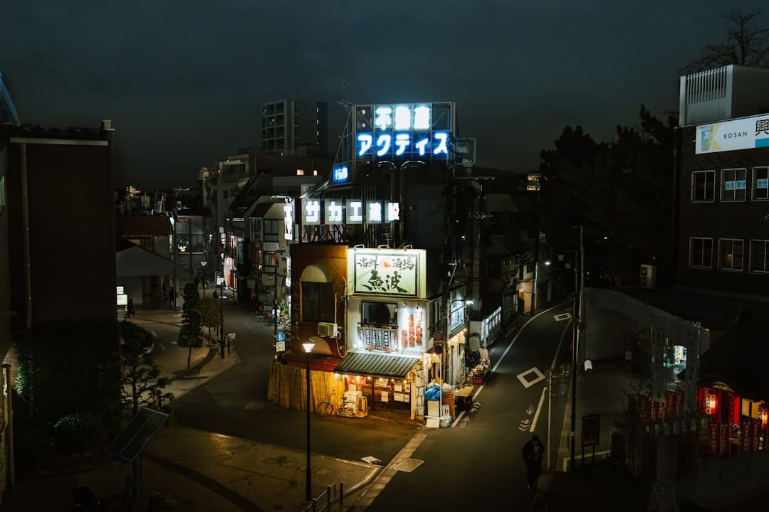 《子夜归》小侯爷谁演的